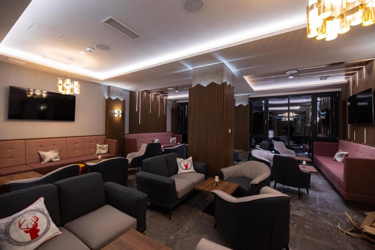 Hotel Belmont Sinaia Bagian luar foto