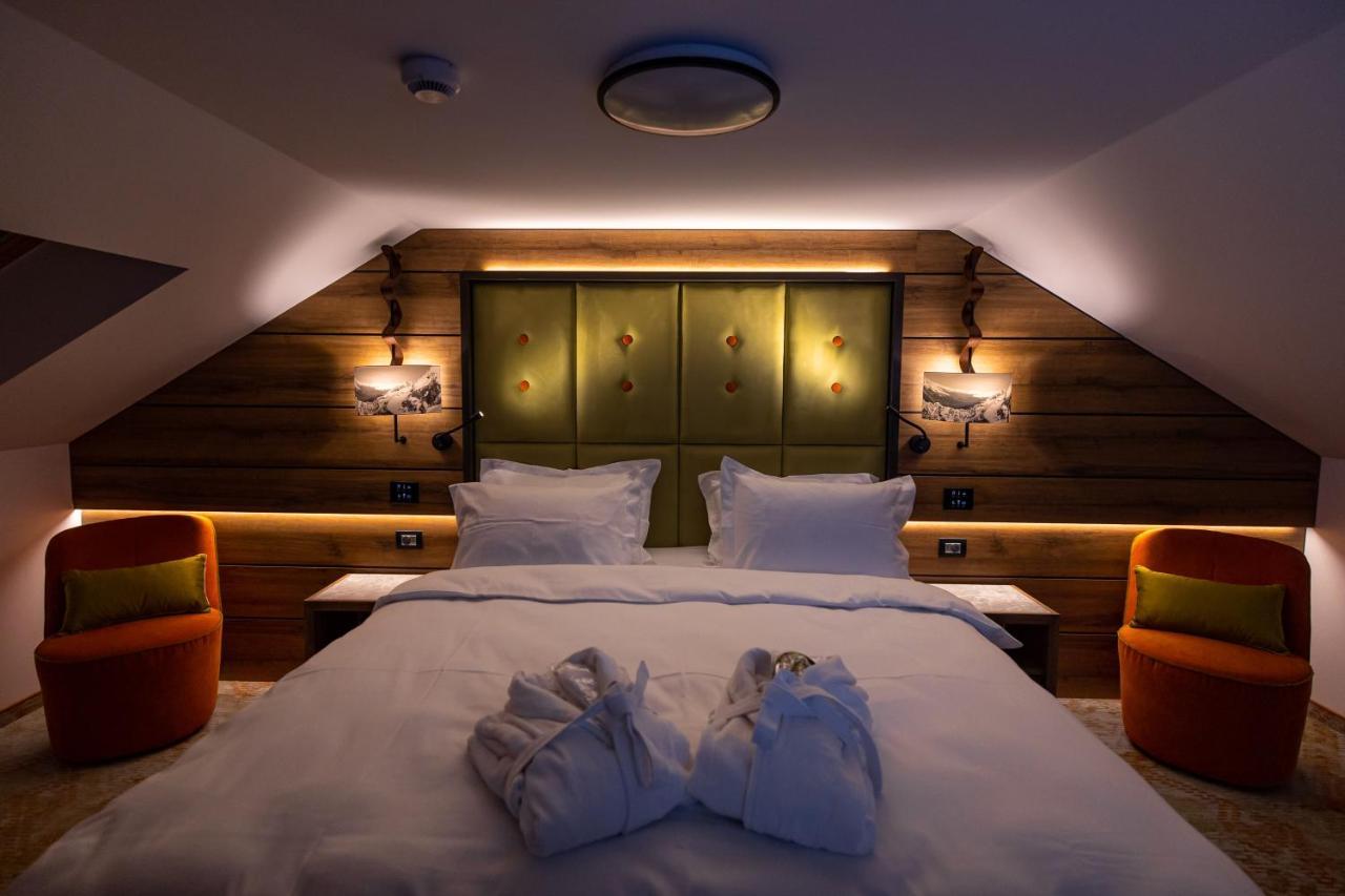 Hotel Belmont Sinaia Bagian luar foto
